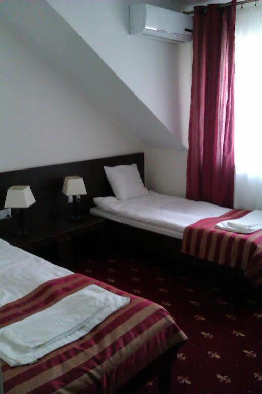 Hotel Platinum הרוביישוב מראה חיצוני תמונה