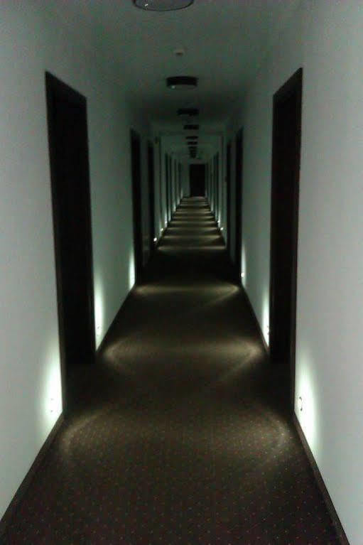 Hotel Platinum הרוביישוב מראה חיצוני תמונה