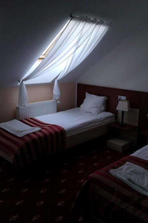 Hotel Platinum הרוביישוב מראה חיצוני תמונה