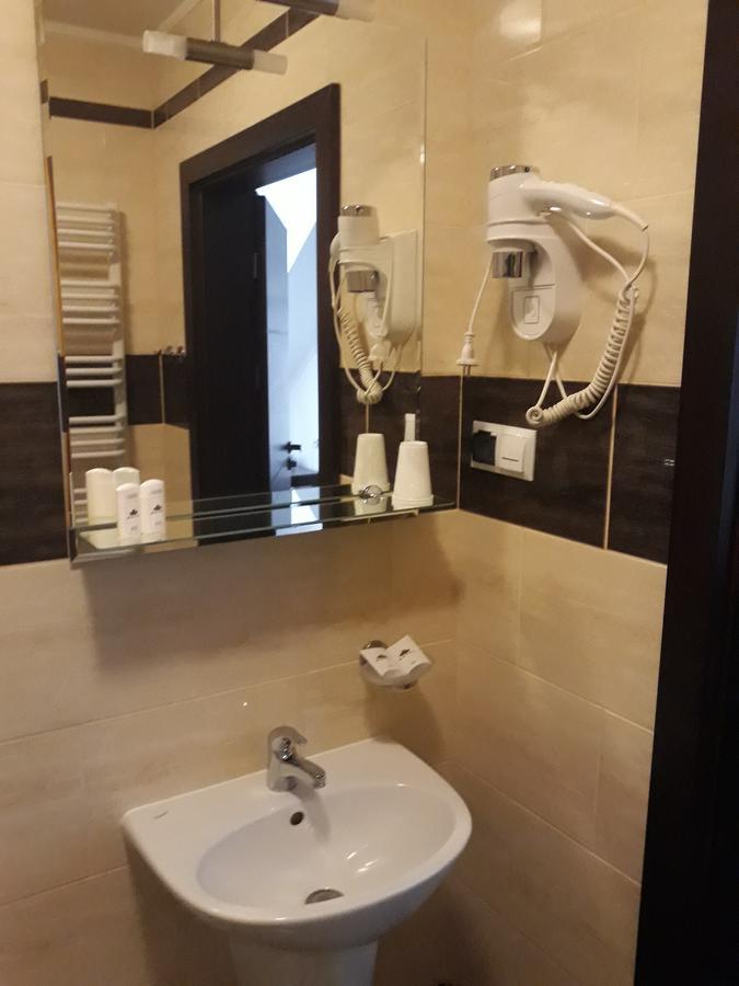 Hotel Platinum הרוביישוב מראה חיצוני תמונה