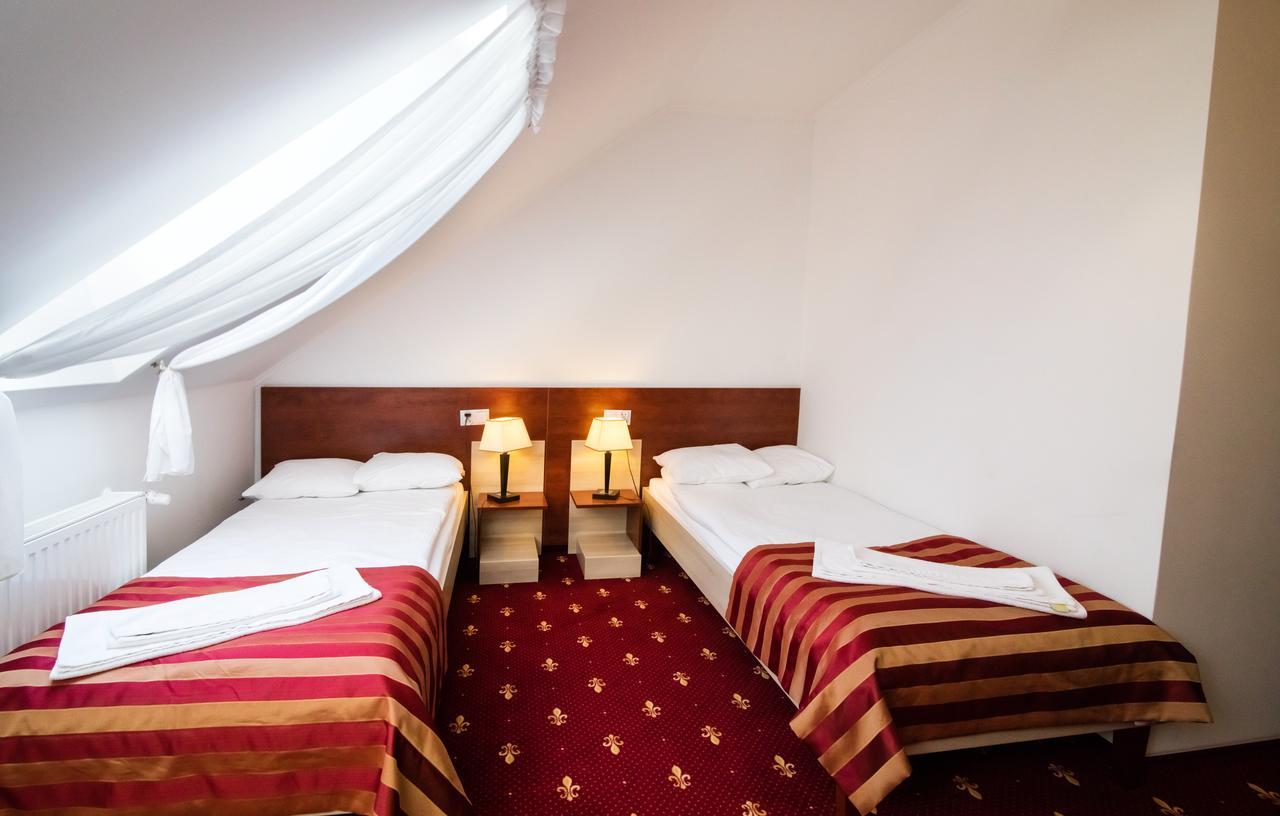 Hotel Platinum הרוביישוב מראה חיצוני תמונה