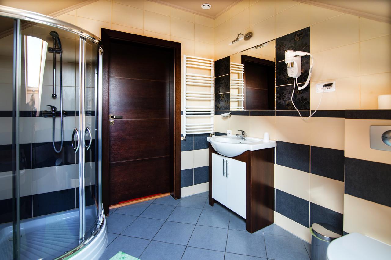 Hotel Platinum הרוביישוב מראה חיצוני תמונה